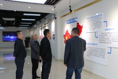 热烈欢迎新加坡领导莅临我司进行考察指导工作
